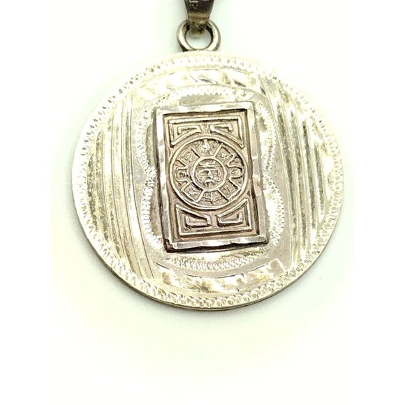 Sterling Silver Aztec Deity Round Pendant Necklace MEXICO STAMPED 17.5" - Picture 2 of 11